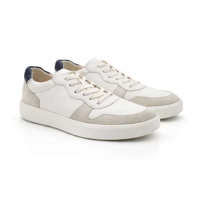 Low-Top Casual Sneakers