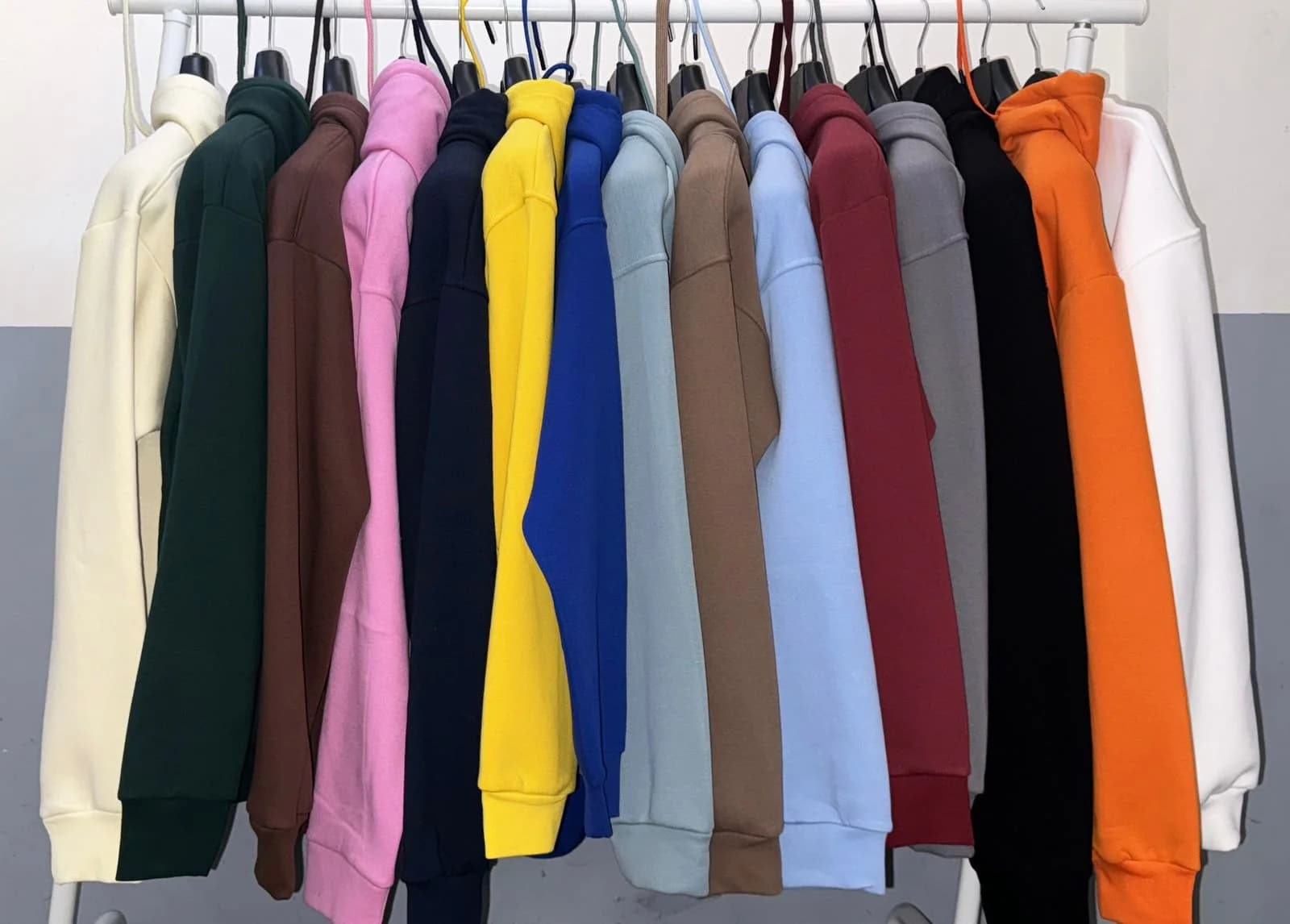 Hoodies unis à capuche - fabrication sur commande