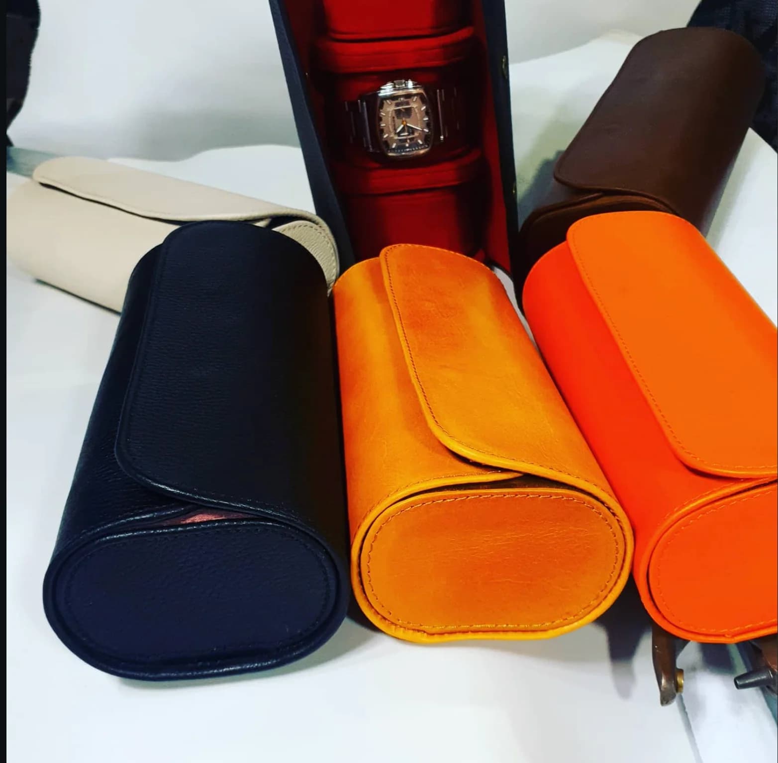Étui rouleau pour 3 montres en cuir