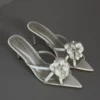 Atelier de fabrication chaussures pour femmes