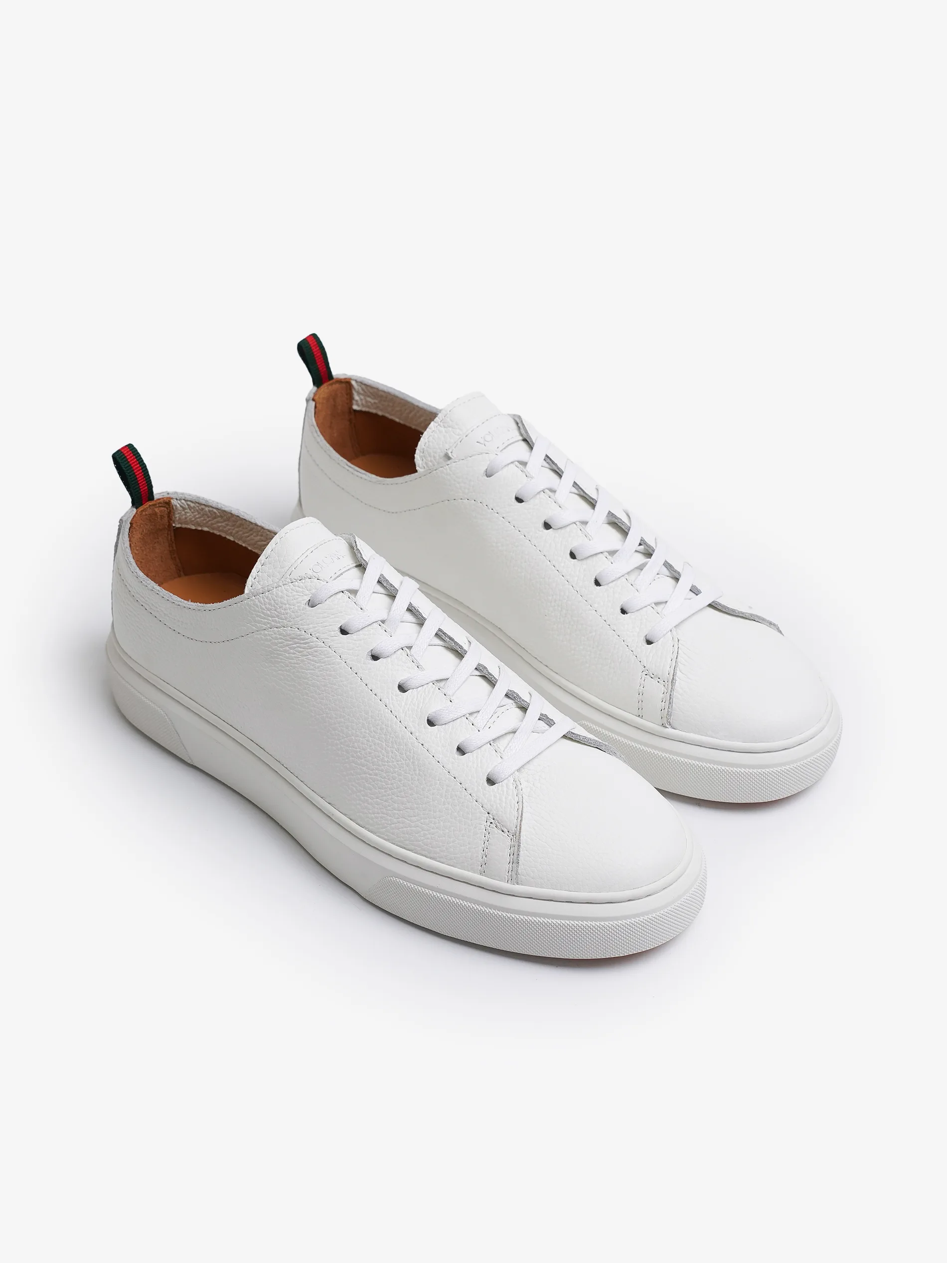 Chaussures masculines pour boutiques & revendeurs